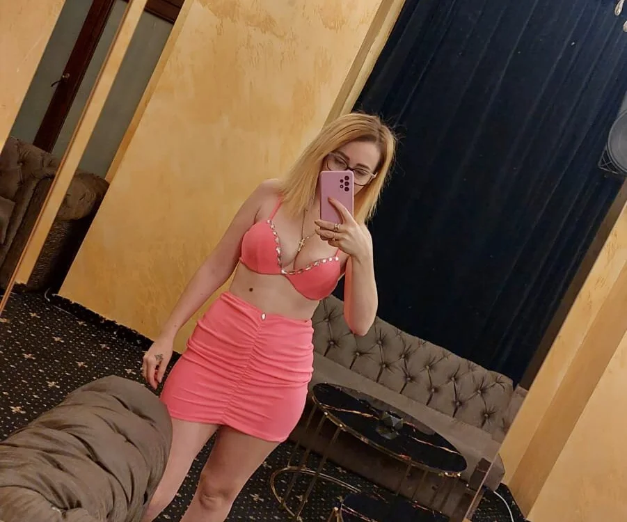 amina_lustxo offline chatrum