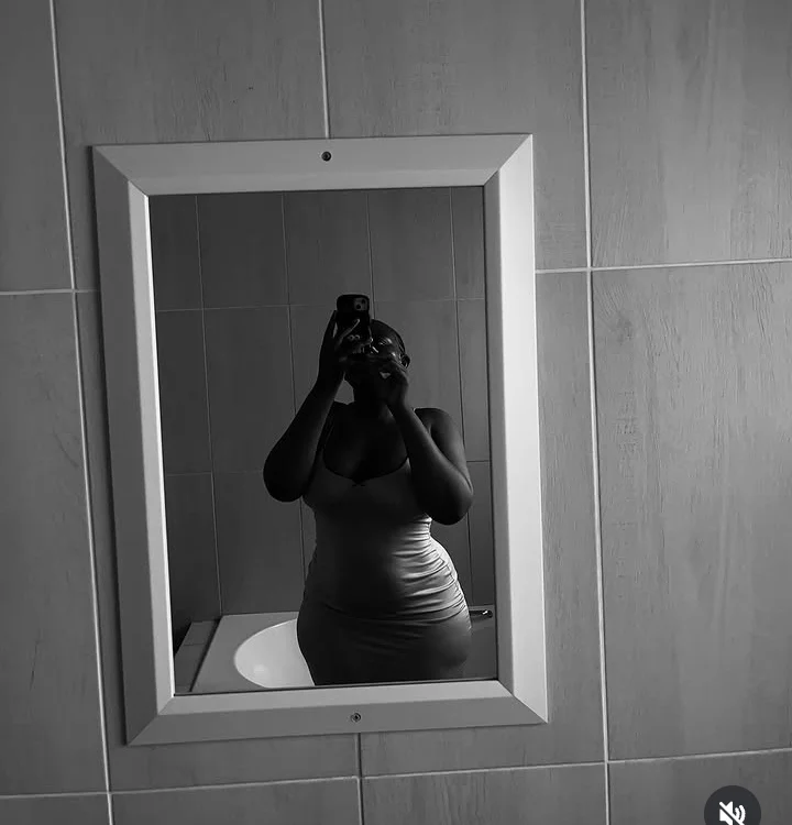 غرفة دردشة nice_tites دون اتصال