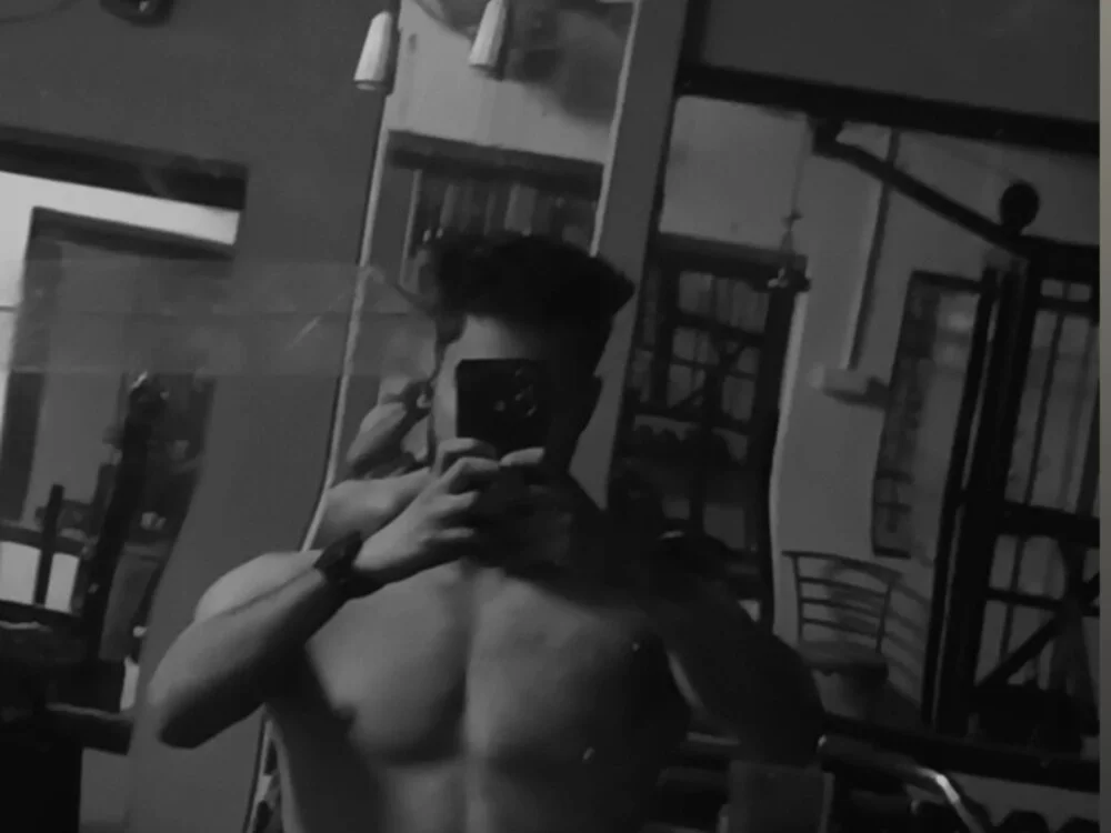 Aakash7815's Offline XXX Chat