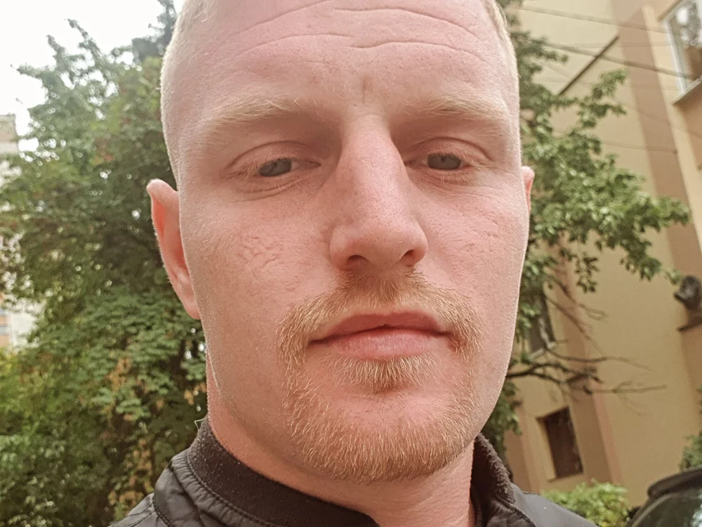 Offline chatovací místnost AnxiousDarius28
