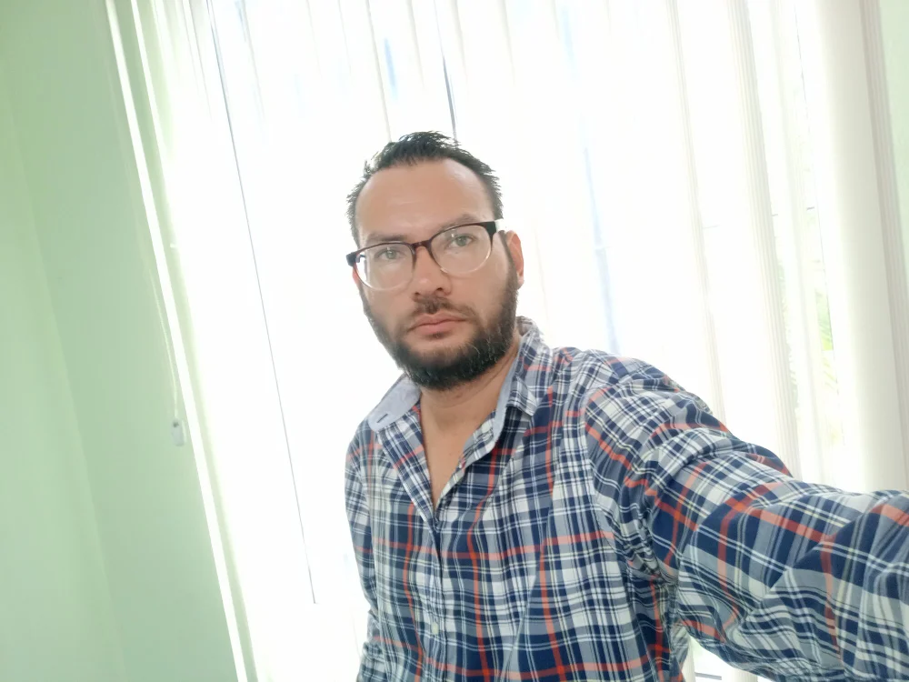 MonteroH77 offline chatrum