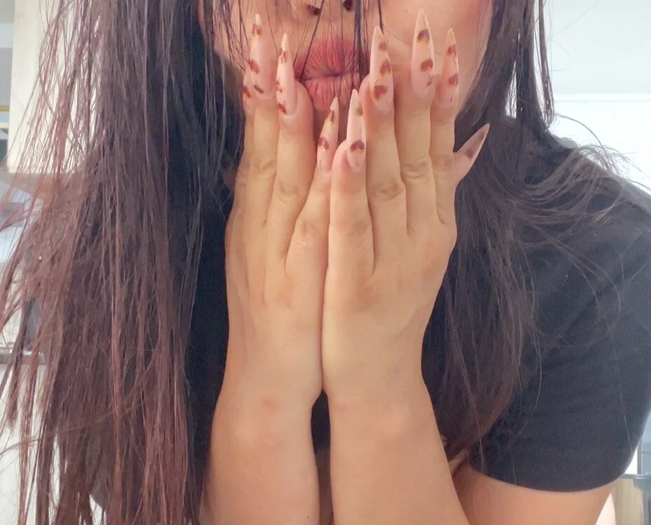 LaraDanverss Adlı Modelin Çevrimdışı XXX Sohbeti