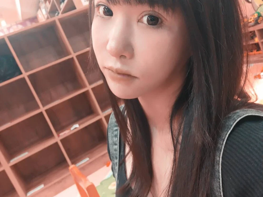 z-xixi's Offline XXX Chat