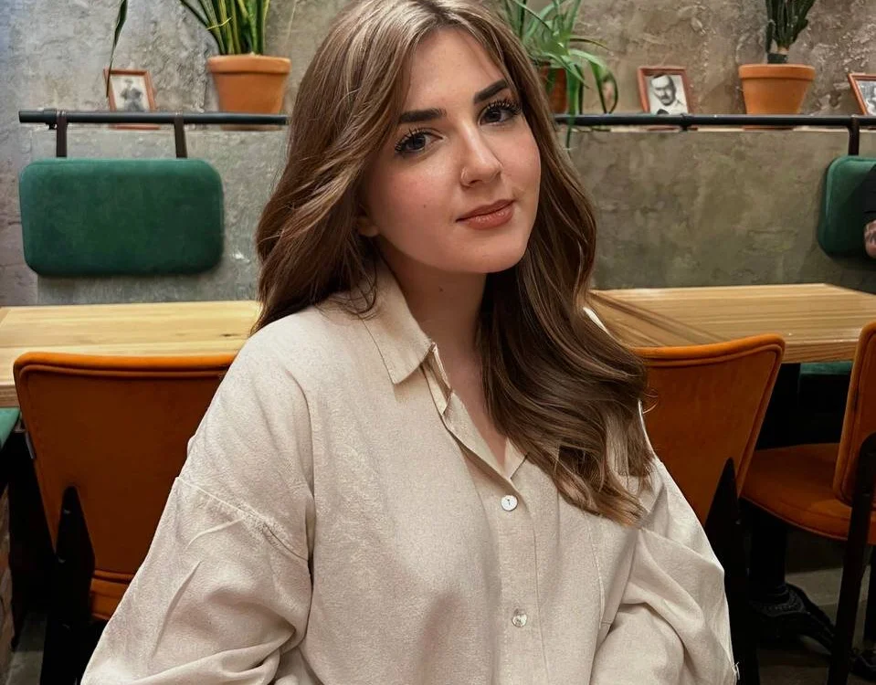 EleanorLawren's Offline Chat Room