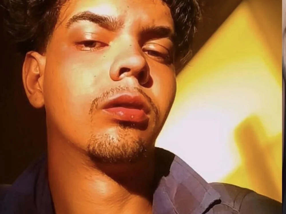 Offline XXX chat modela Heitorlira