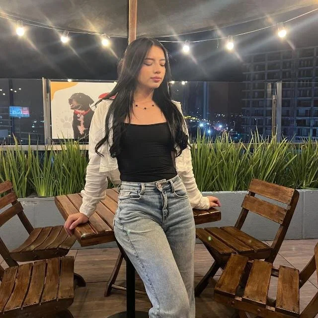 emy_bonita1's Offline XXX Chat
