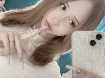 VickieHeldt Female Sexting Online Webcam Strip