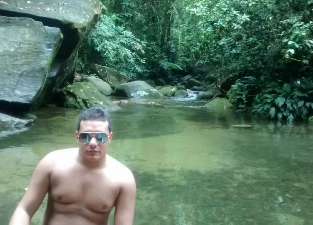 casalrj32brasil's most recent online preview