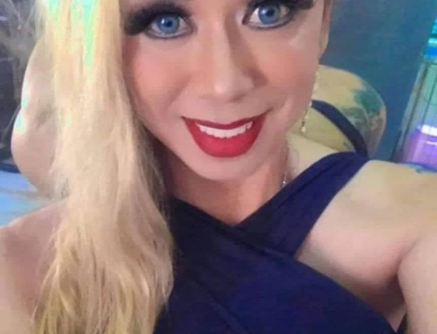 QueenDragonc0ckts: συνομιλία ΧΧΧ εκτός σύνδεσης