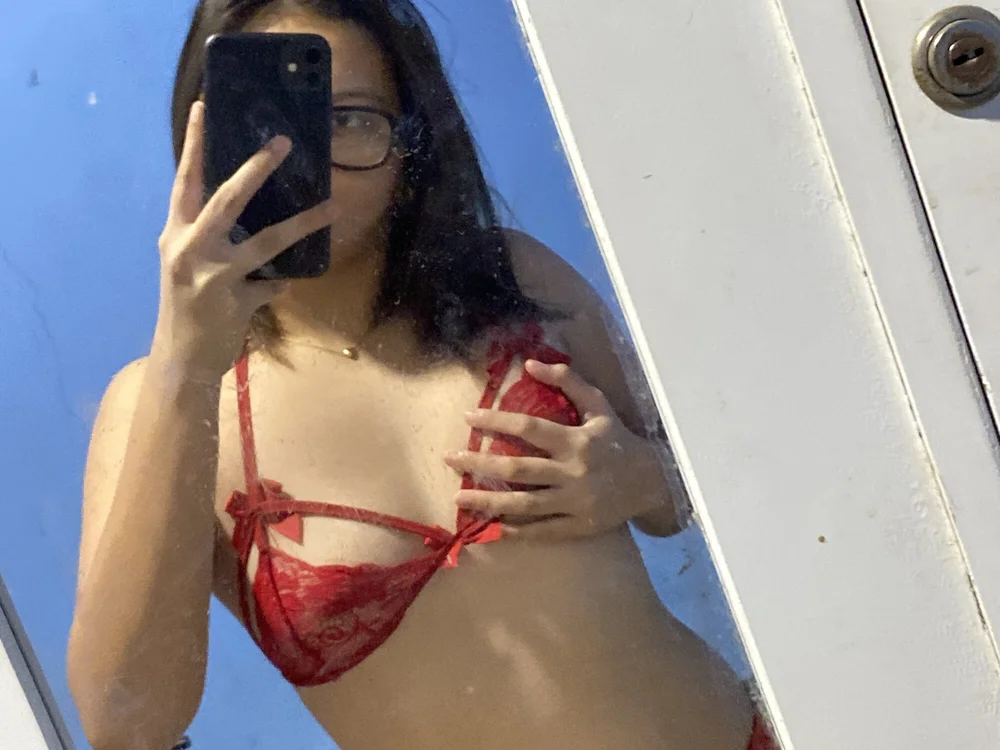 Urnewgorl277's Offline XXX Chat