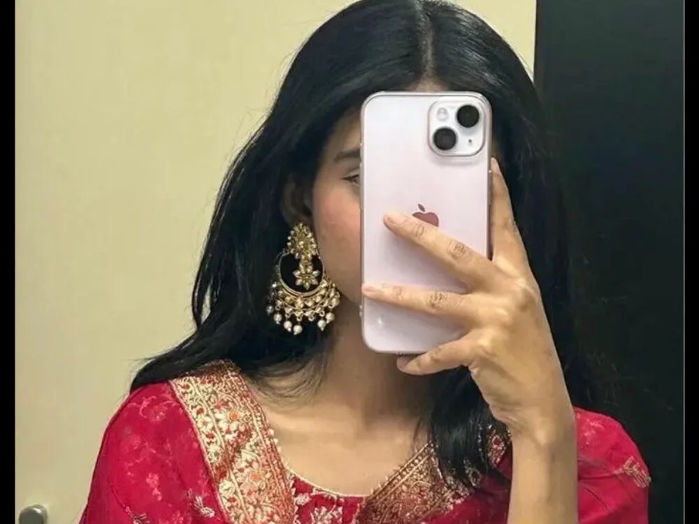 Lola_Bebe – Offline XXX chat