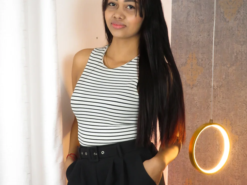 Miiah_Rouse cam model