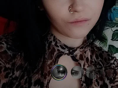 Dupcia2222 Female Smoke Nude Webcam