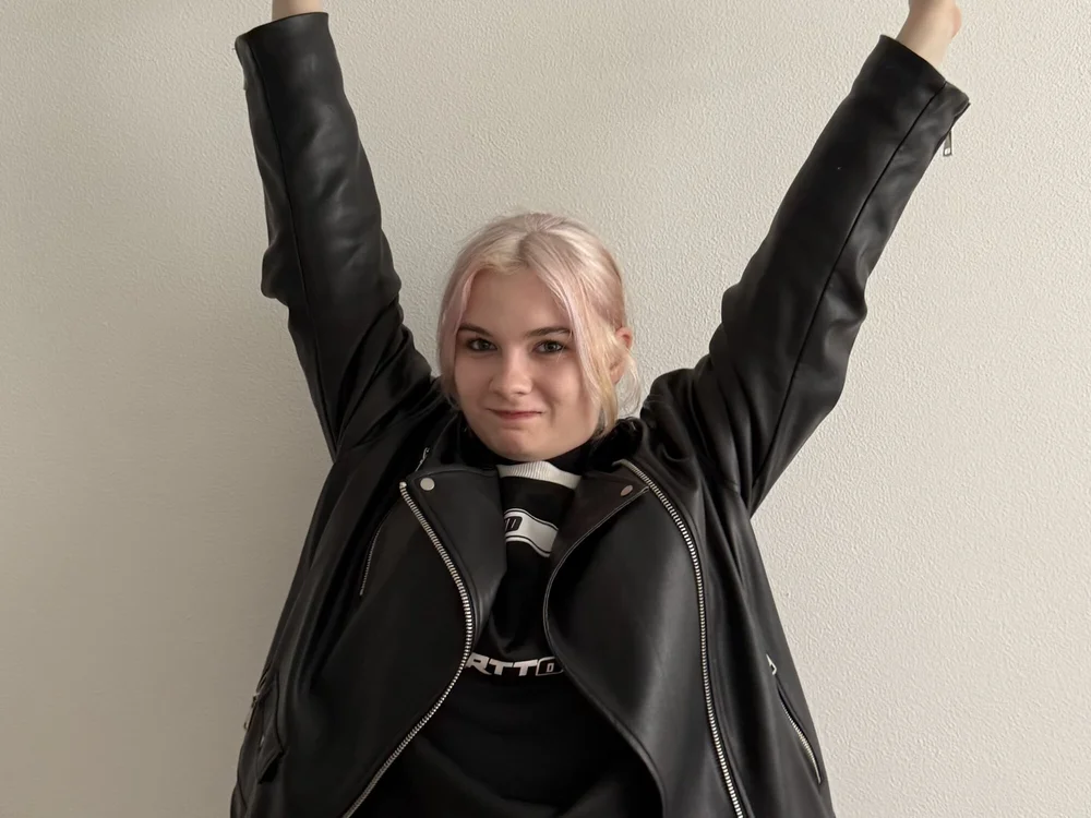 QuennaFinnell's Offline Chat Room