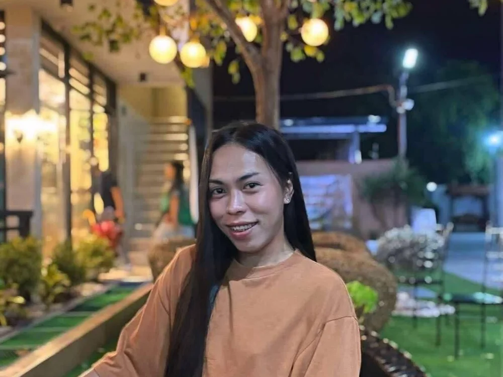 naughty_veronica: συνομιλία ΧΧΧ εκτός σύνδεσης