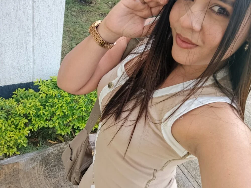 Julieth_hot-69 Chat XXX offline