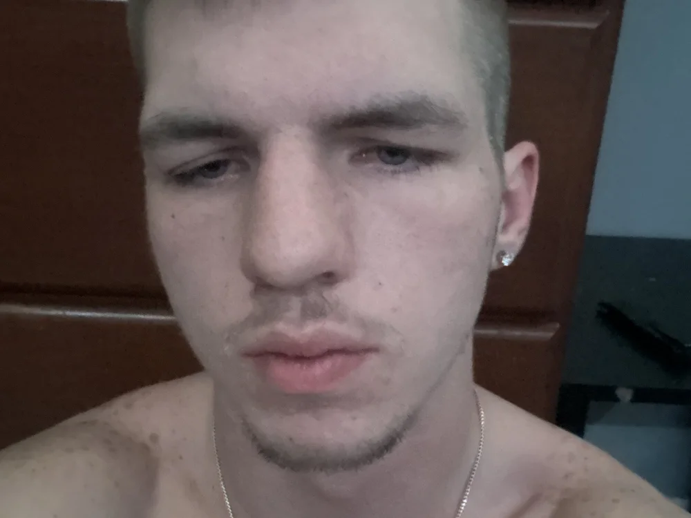 JohnEA05's Offline Chat Room