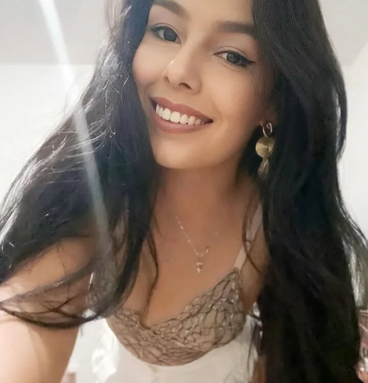 anajullia's Offline Chat Room