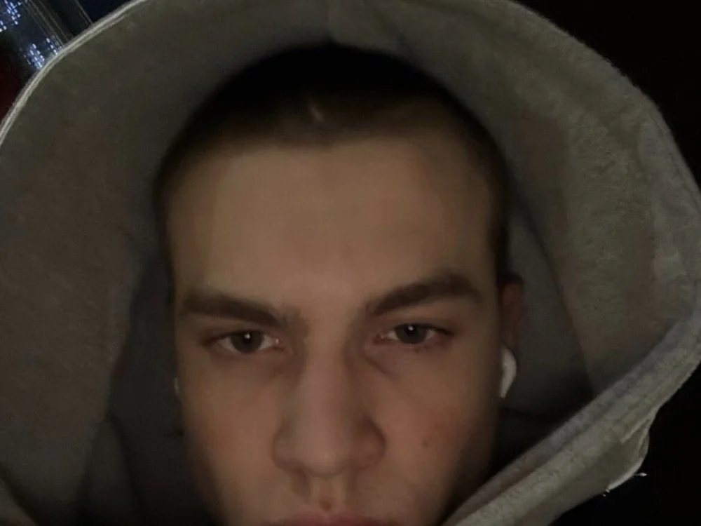 sweetcock08's Offline Chat Room