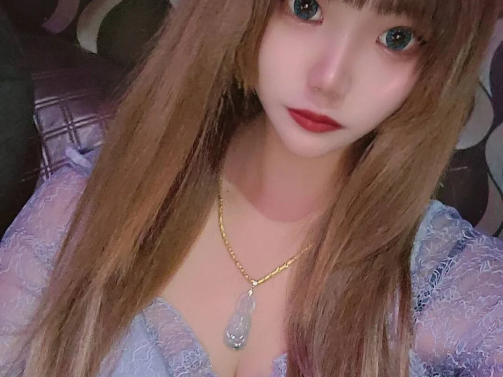 Ivy530's Offline XXX Chat