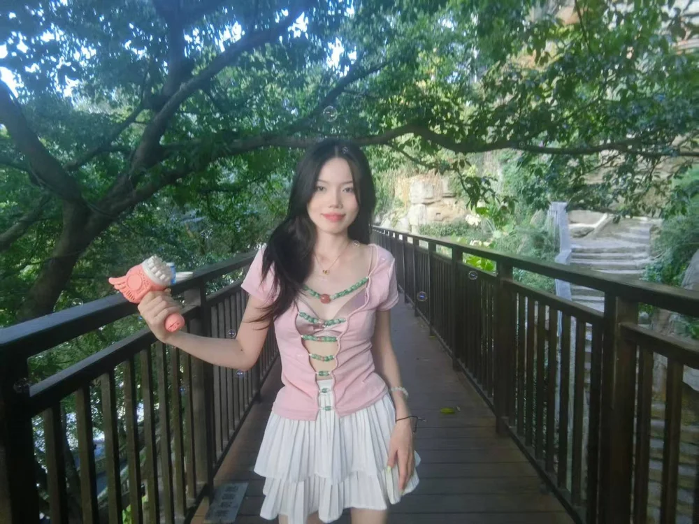 linying0001's Offline Chat Room