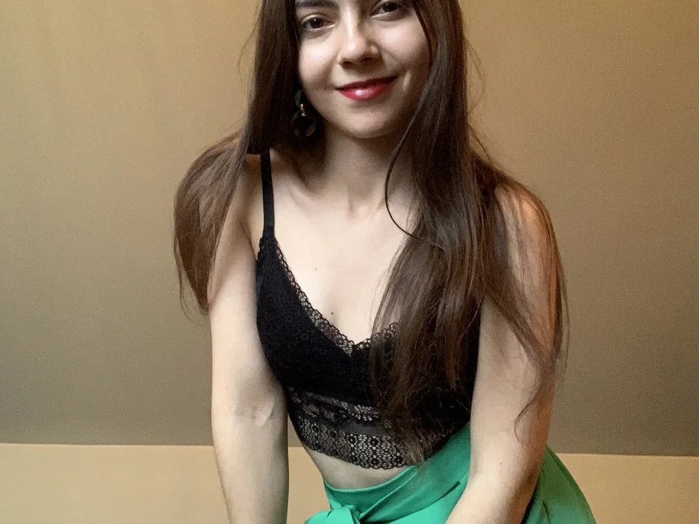 Leilastar18's Offline XXX Chat