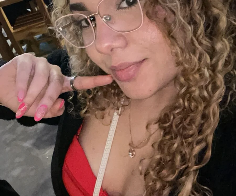 abril_dolly offline chatrum