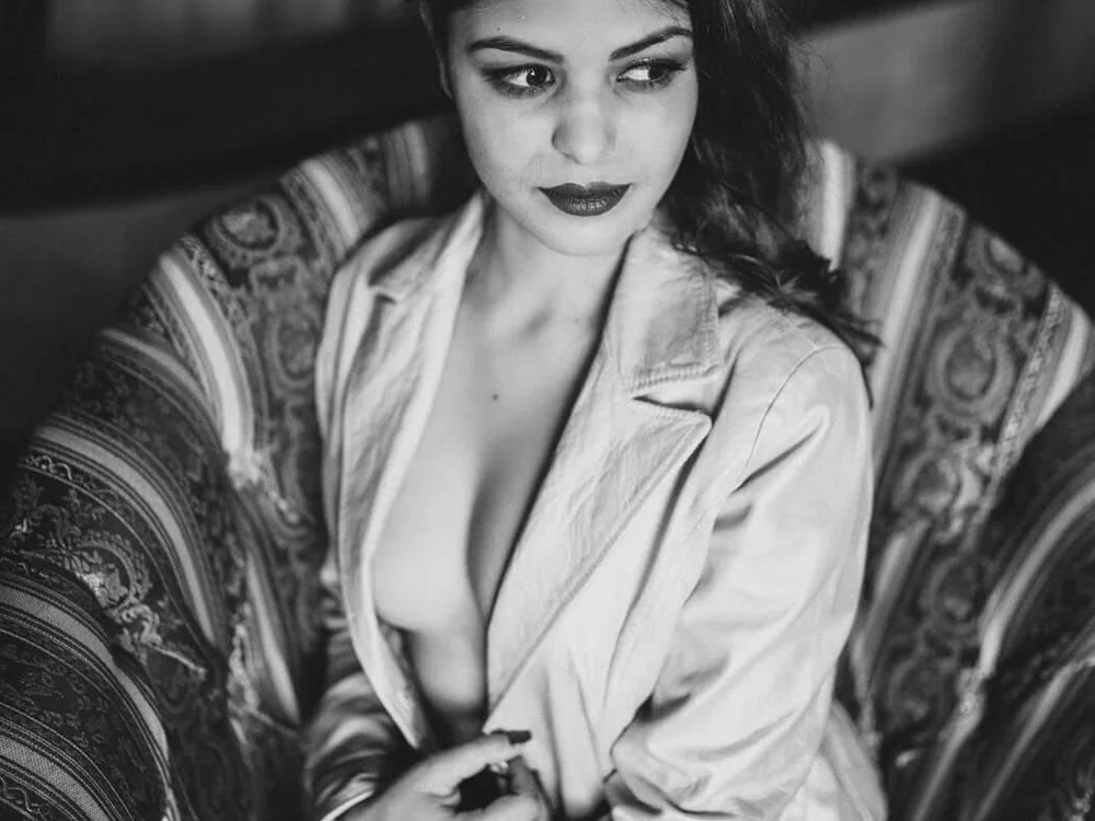 ErykaShannon offline chatrum