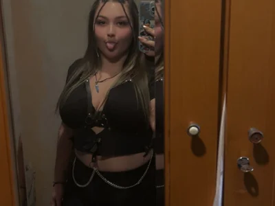 _maracr19_ on StripChat