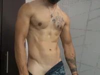 Charlyhot_69 offline cam