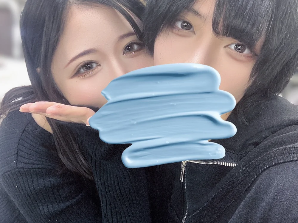 Chii_Rii_couple's Offline XXX Chat