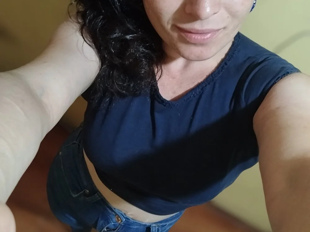 damary3437 Offline XXX Chat