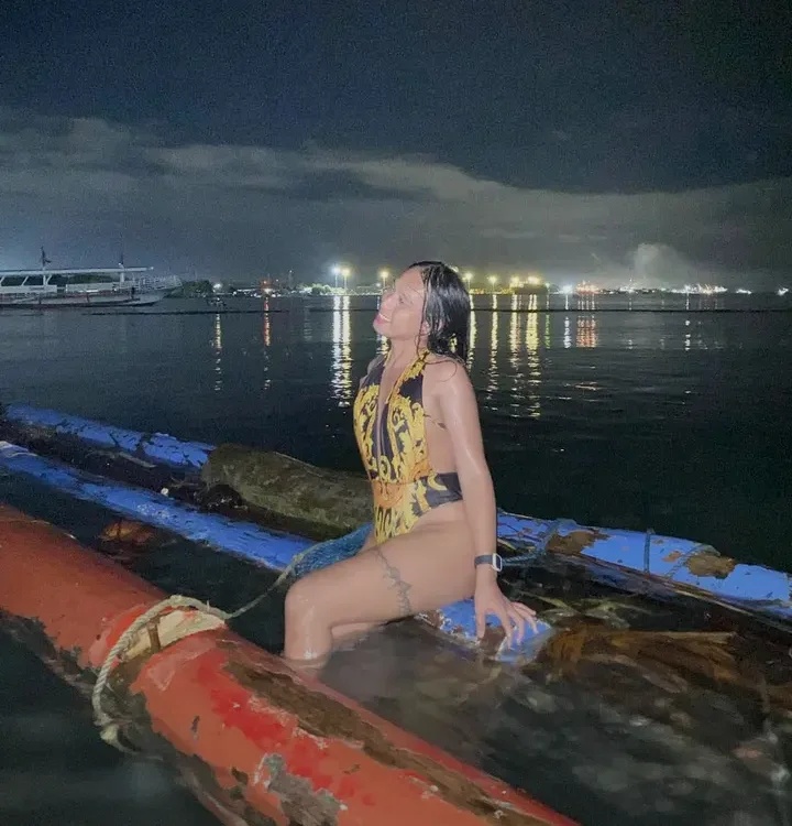 Chatroom XXX hors ligne de GodisAWomenxxx