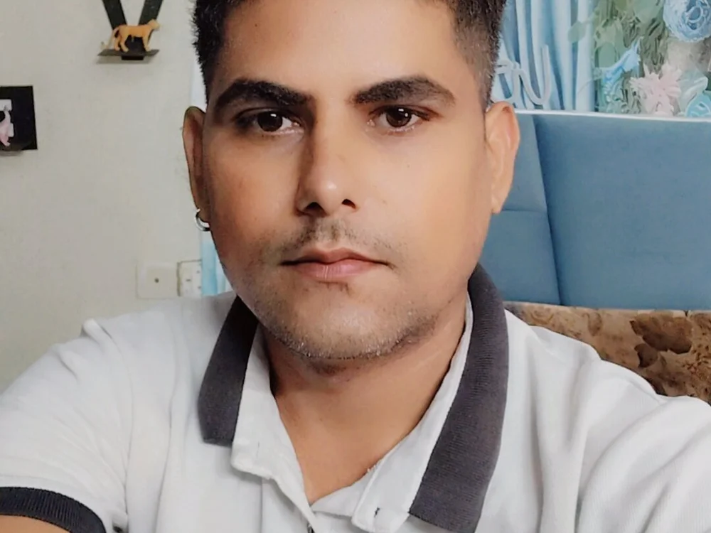 Sadhana_28 offline chatrum