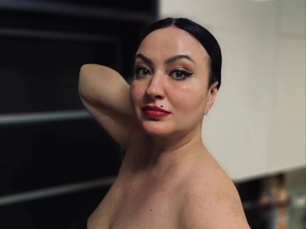 Scarlett_OHara_1861 Offline XXX-Chat