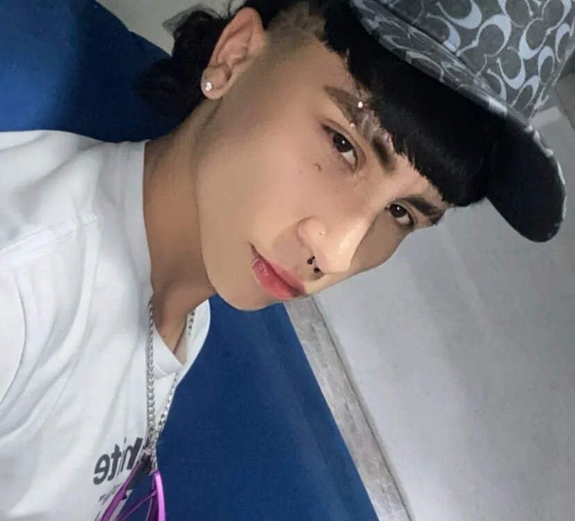 XanderGrey8 Offline XXX-Chat