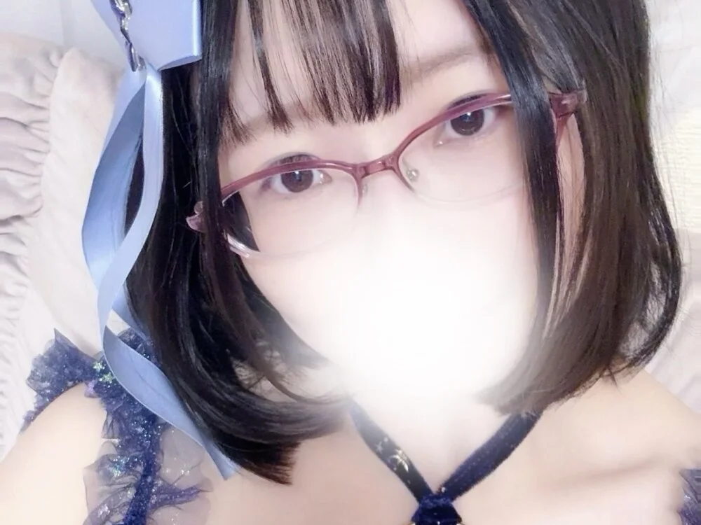 RUNARUNA-chan Adlı Modelin Çevrimdışı XXX Sohbeti