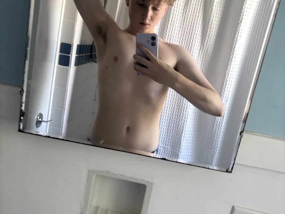 دردشة Liam_axel35 الجنسية دون اتصال