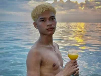 Helleron's webcam live show