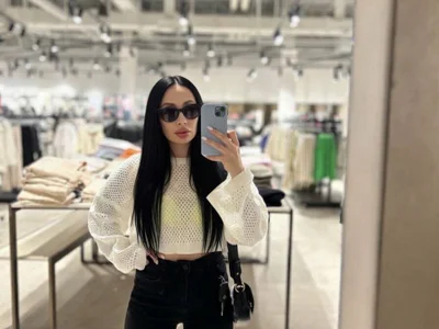 Silver_still - Girl 