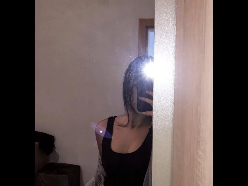 BABY_JANNU_ Chat XXX Ngoại tuyến