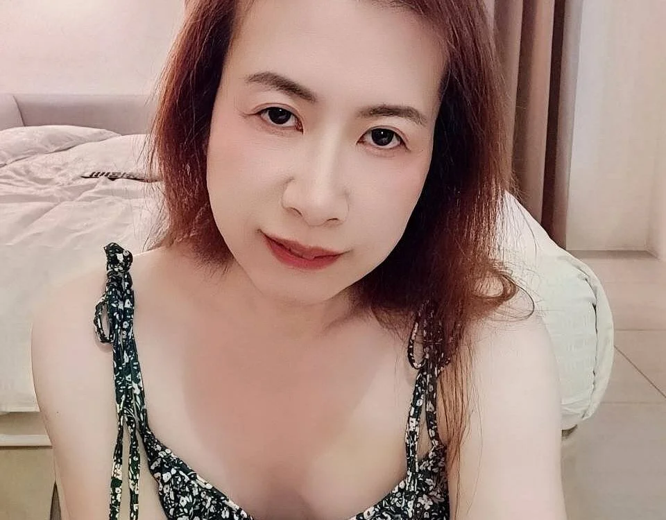 TiffanyC_4772's Offline XXX Chat