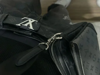 llllllllIIIll profile