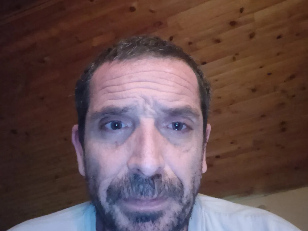 Nicolas84's Offline Chat Room