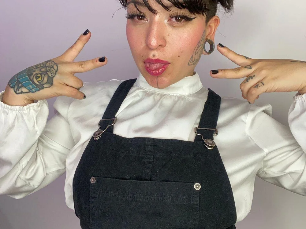 Offline chatovací místnost violet_bennett_