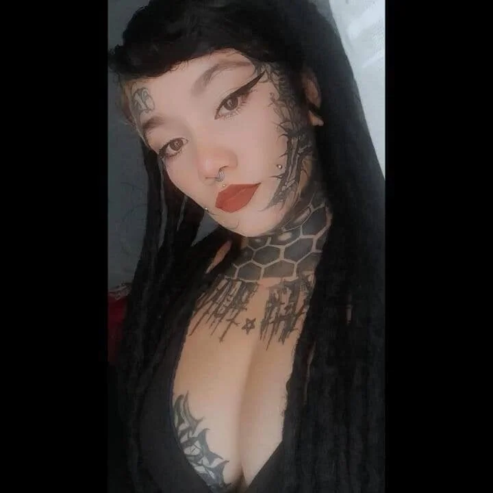 aradia_66 Offline XXX-Chat