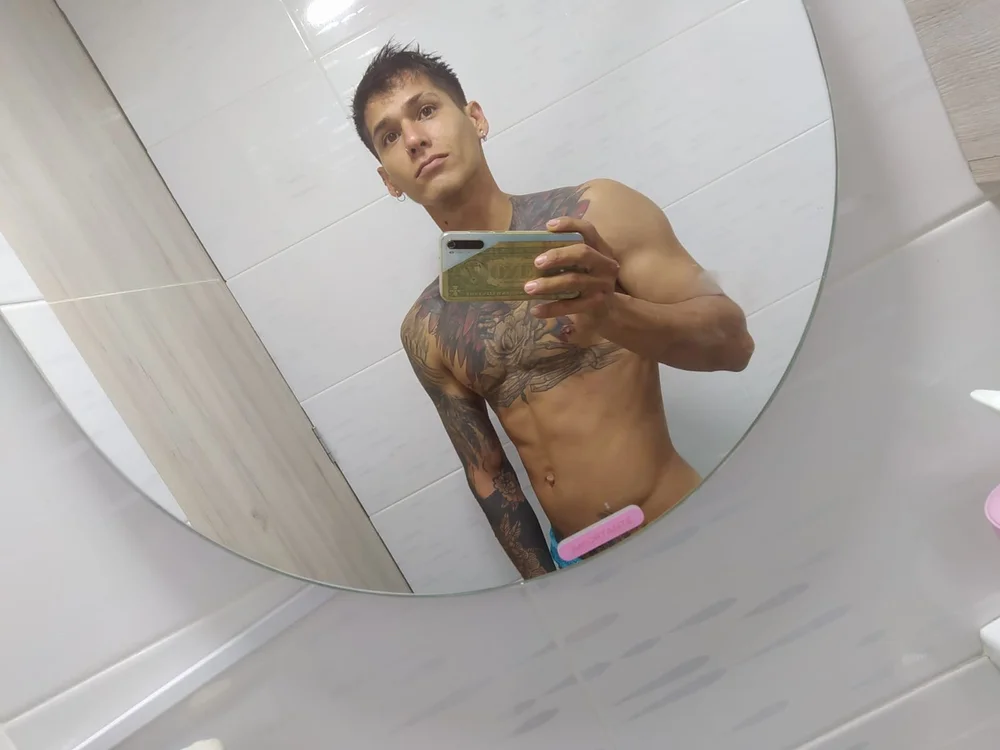 Offline chatovací místnost nathan_Winston