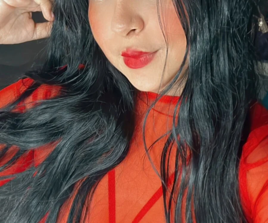 Amber_curvy's Offline Chat Room