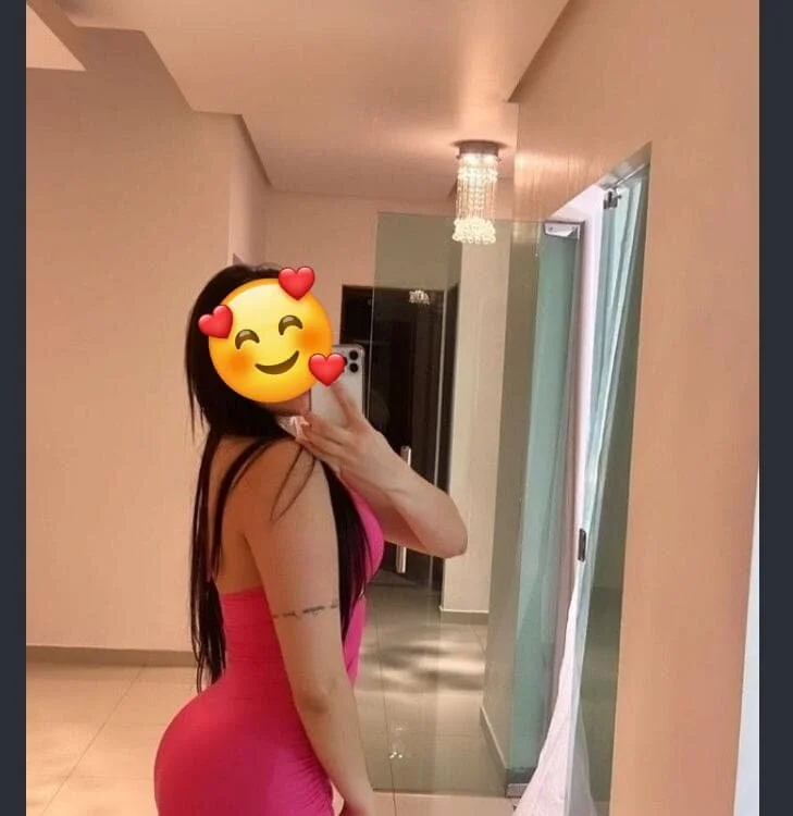 charmota_zb Adlı Modelin Çevrimdışı XXX Sohbeti