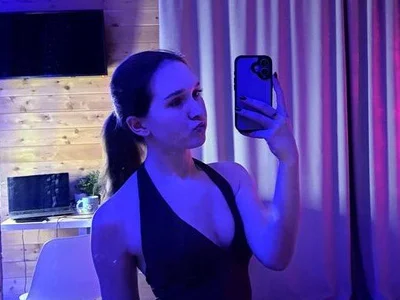 EvenSibilant — live female cam